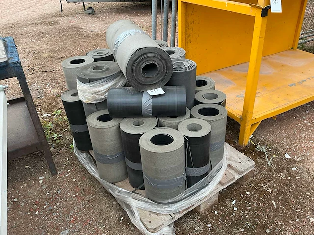 Diverse rubber transportbanden (22x) - afbeelding 1 van  4