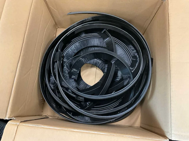 Diverse rubbers en borstels - afbeelding 4 van  7