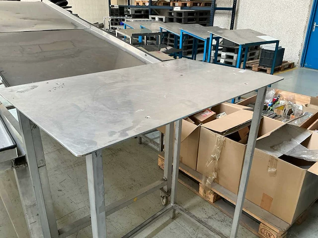 Diverse rvs roltafels (4x) - afbeelding 10 van  12