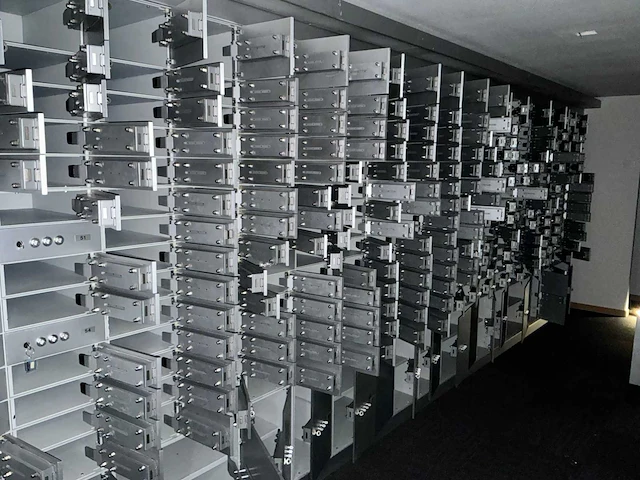 Diverse safeboxen (450x) - afbeelding 1 van  13