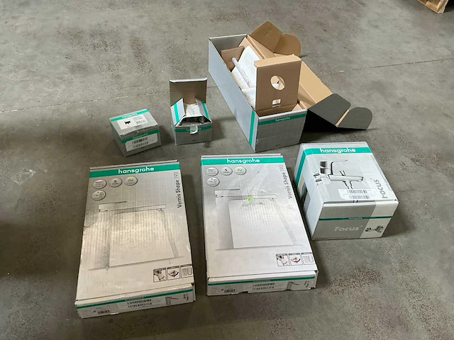 Diverse sanitair hansgrohe (6x) - afbeelding 1 van  7