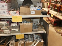 Diverse sanitaire voorzieningen en accessoires - afbeelding 3 van  15