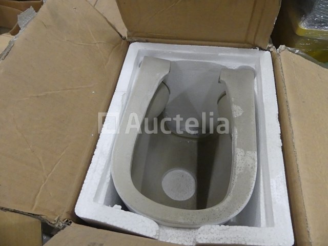 Diverse sanitaire voorzieningen - afbeelding 5 van  12