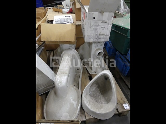 Diverse sanitaire voorzieningen - afbeelding 10 van  12