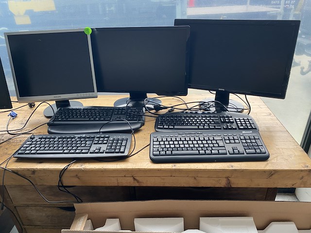 Diverse schermen - toetsenborden en andere - afbeelding 1 van  8