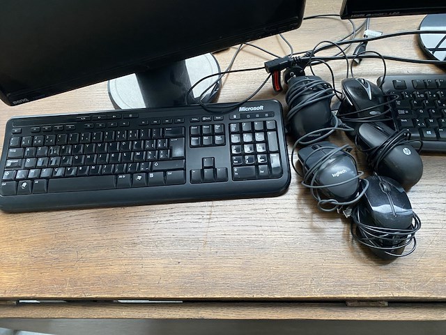 Diverse schermen - toetsenborden en andere - afbeelding 7 van  8