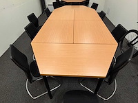 Diverse set bureaus, tafels en stoelen. - afbeelding 2 van  10