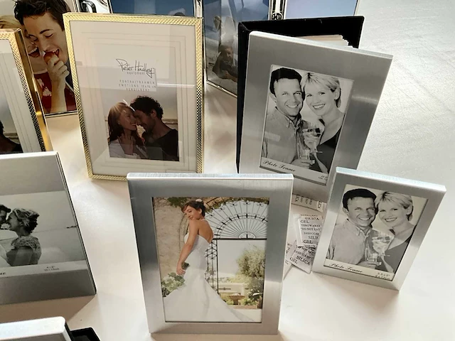 Diverse soorten fotolijsten (21x) - afbeelding 9 van  12