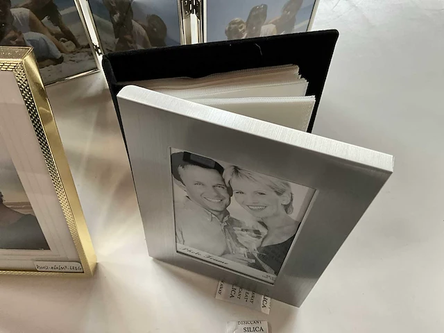 Diverse soorten fotolijsten (21x) - afbeelding 12 van  12