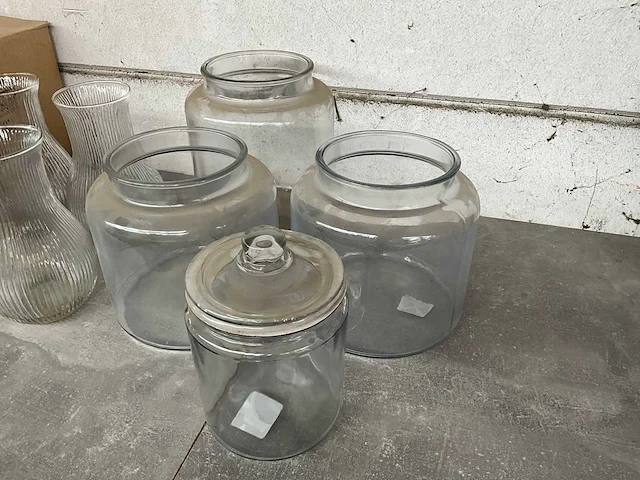Diverse soorten vazen (30x) - afbeelding 4 van  15