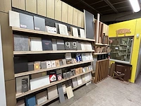 Diverse stalen tegels en platen - afbeelding 1 van  6
