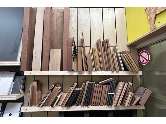Diverse stalen tegels en platen - afbeelding 5 van  6