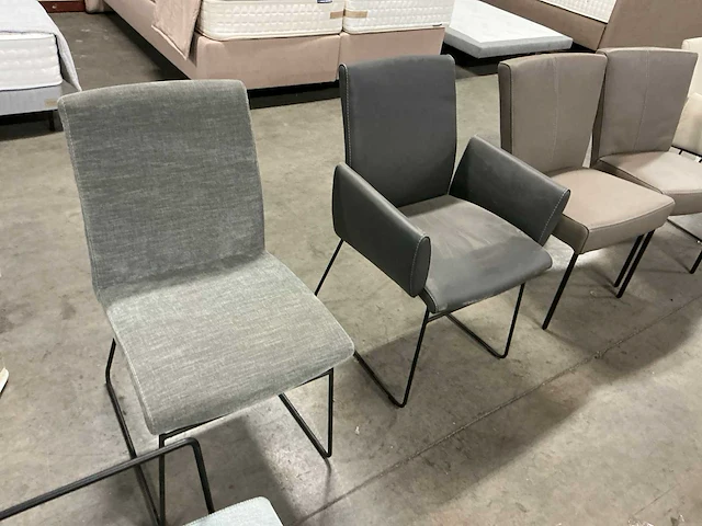 Diverse stoelen (12x) - afbeelding 2 van  7