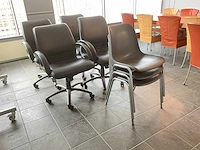 Diverse stoelen - afbeelding 2 van  4