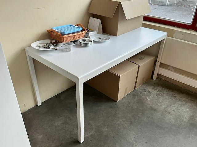 Diverse tafels (6x) en stoelen (23x) - afbeelding 10 van  14