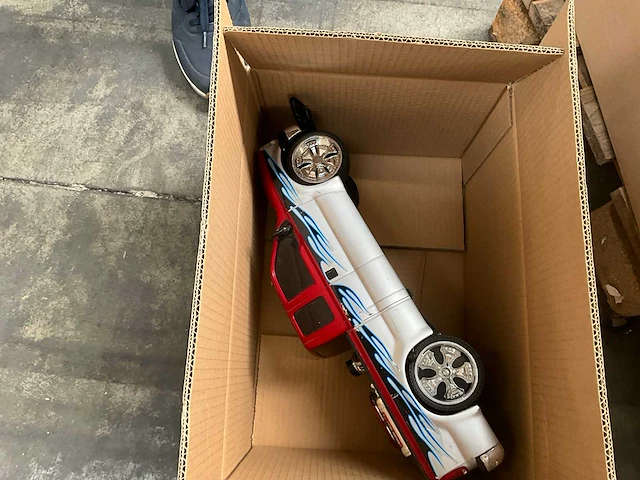 Diverse telegeleide rc-auto, o.a. robbe, total, ikko, hpi racing (14x) - afbeelding 9 van  15