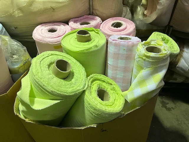 Diverse textiel - afbeelding 10 van  13