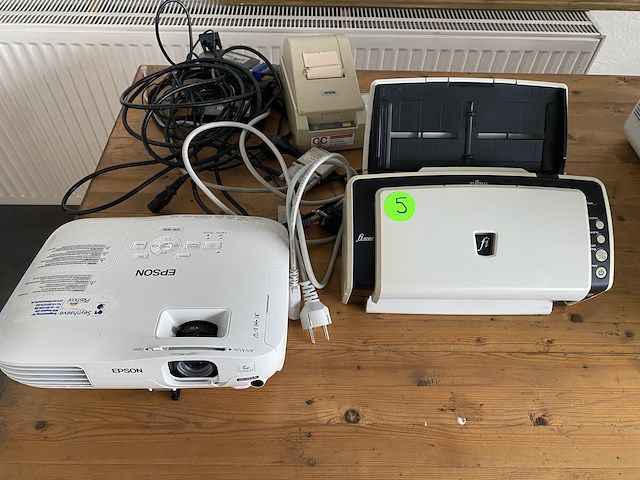 Diverse toestellen - afbeelding 1 van  6