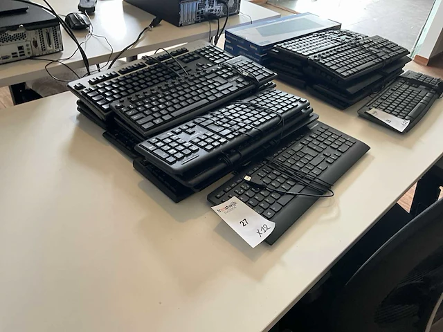 Diverse toetsenborden (12x) - afbeelding 2 van  6