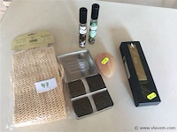 Diverse toiletartikelen - afbeelding 1 van  2