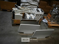 Diverse toiletartikelen - afbeelding 1 van  4