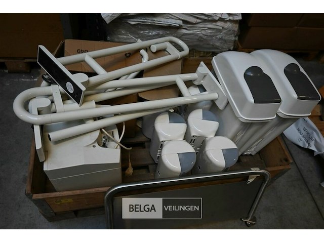 Diverse toiletartikelen - afbeelding 2 van  4