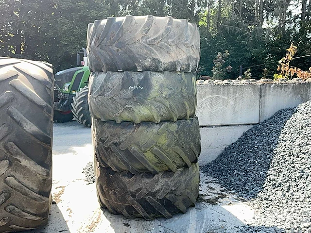 Diverse tractorbanden banden, wielen en velgen - afbeelding 8 van  9