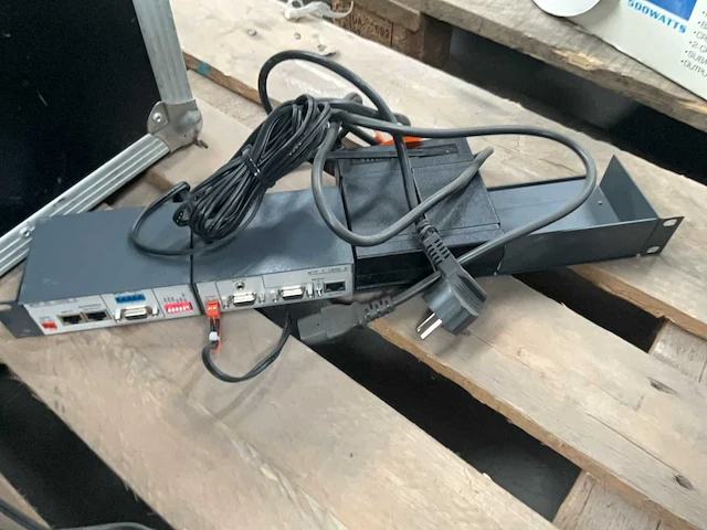 Diverse transmitters extron (3x) - afbeelding 5 van  5