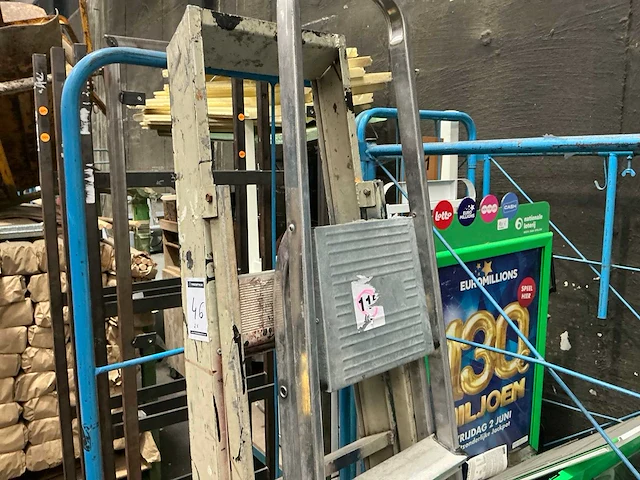 Diverse trapladders (2x) - afbeelding 3 van  3