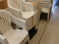 Diverse tuinstoelen - afbeelding 1 van  3