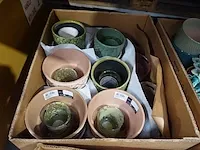 Diverse vazen + bloempotten - afbeelding 2 van  6