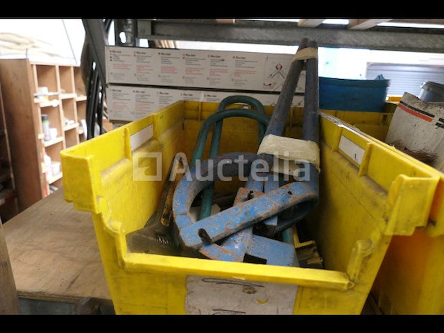 Diverse verbruiksartikelen en gereedschappen - afbeelding 17 van  23