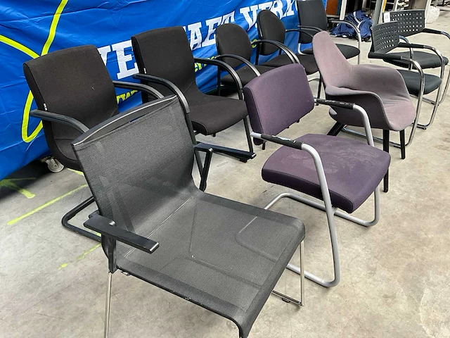 Diverse vergaderstoelen (9x) waaronder vitra eames, icf - afbeelding 3 van  11
