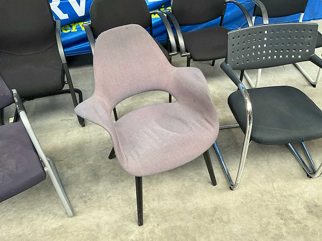 Diverse vergaderstoelen (9x) waaronder vitra eames, icf - afbeelding 6 van  11