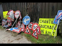 Diverse verkeersborden - afbeelding 1 van  5