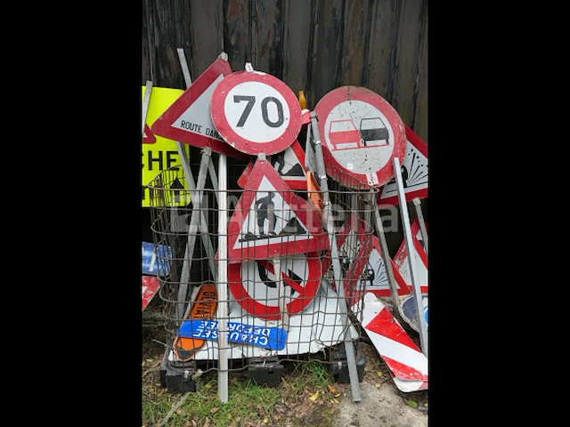 Diverse verkeersborden - afbeelding 4 van  5