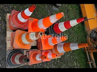 Diverse verkeerskegels - afbeelding 5 van  5