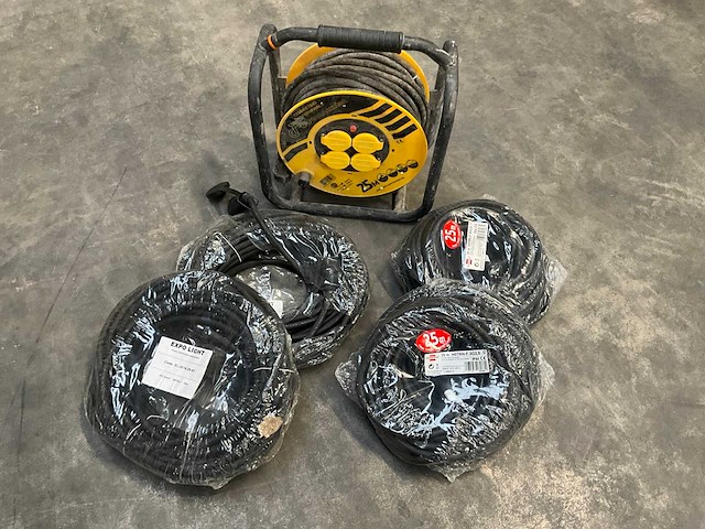 Diverse verlengkabels - afbeelding 1 van  6