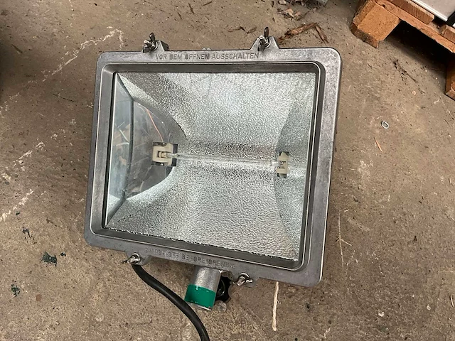 Diverse verlichting en statieven - afbeelding 5 van  11