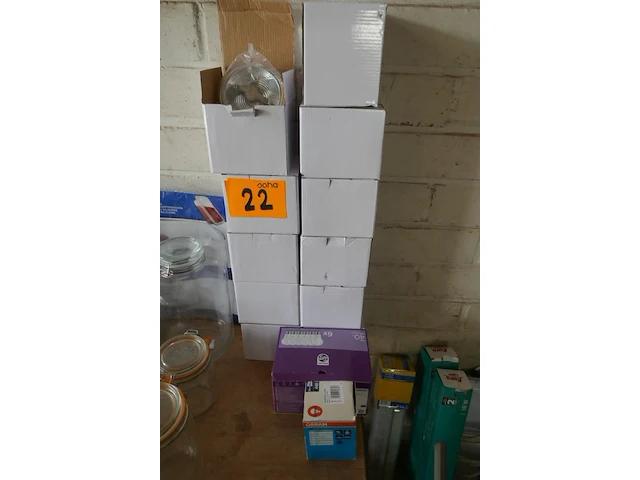 Diverse verlichtingsarmaturen + kabels - afbeelding 6 van  6