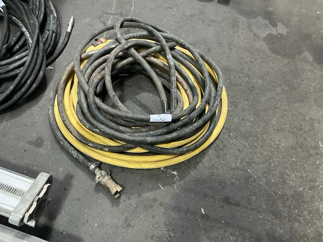 Diverse waterslangen (2x) - afbeelding 1 van  3