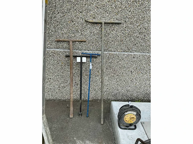 Diverse watersleutels (4x) - afbeelding 2 van  3