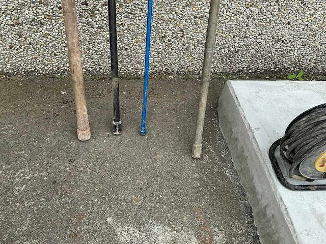 Diverse watersleutels (4x) - afbeelding 3 van  3