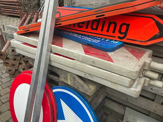 Diverse wegsignalisatie - afbeelding 5 van  6