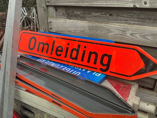 Diverse wegsignalisatie - afbeelding 4 van  6