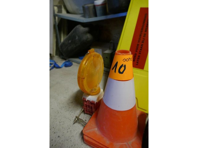 Diverse werf items - afbeelding 3 van  5