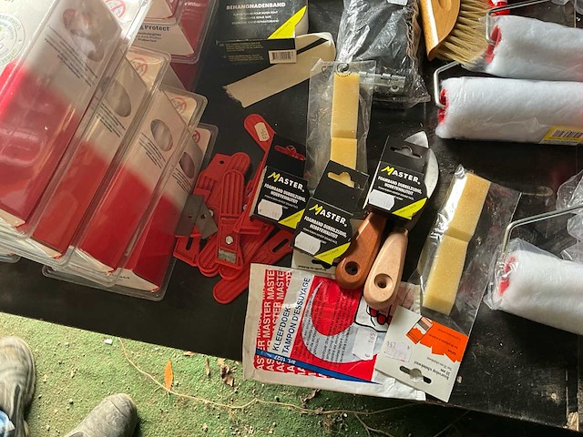 Diverse werkgereedschappen/matrialen - afbeelding 30 van  31