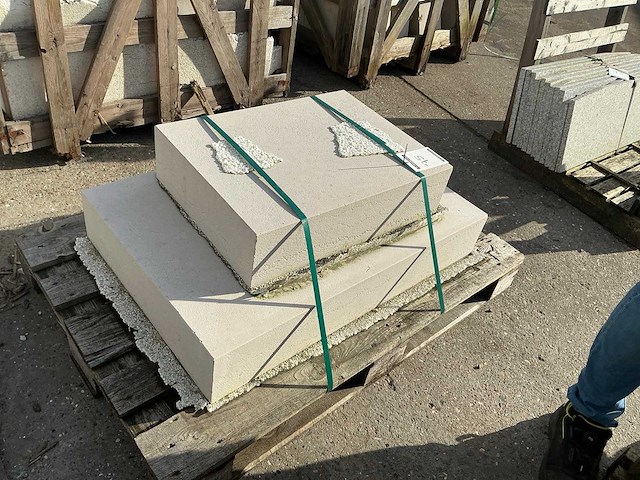 Diverse witsteenblokken (2x) - afbeelding 1 van  4