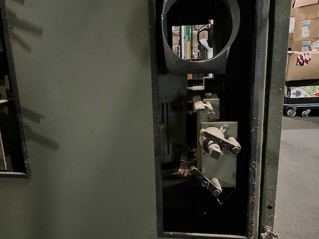 Diverse zaagmachines vertongen p04 - afbeelding 8 van  19