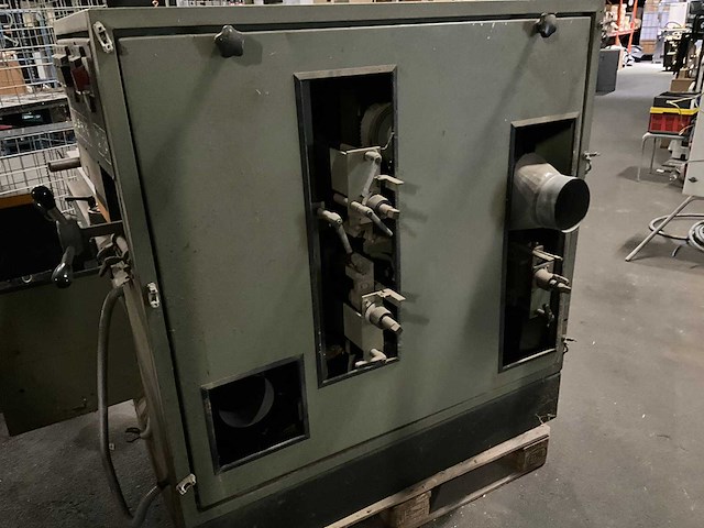 Diverse zaagmachines vertongen p04 - afbeelding 10 van  19